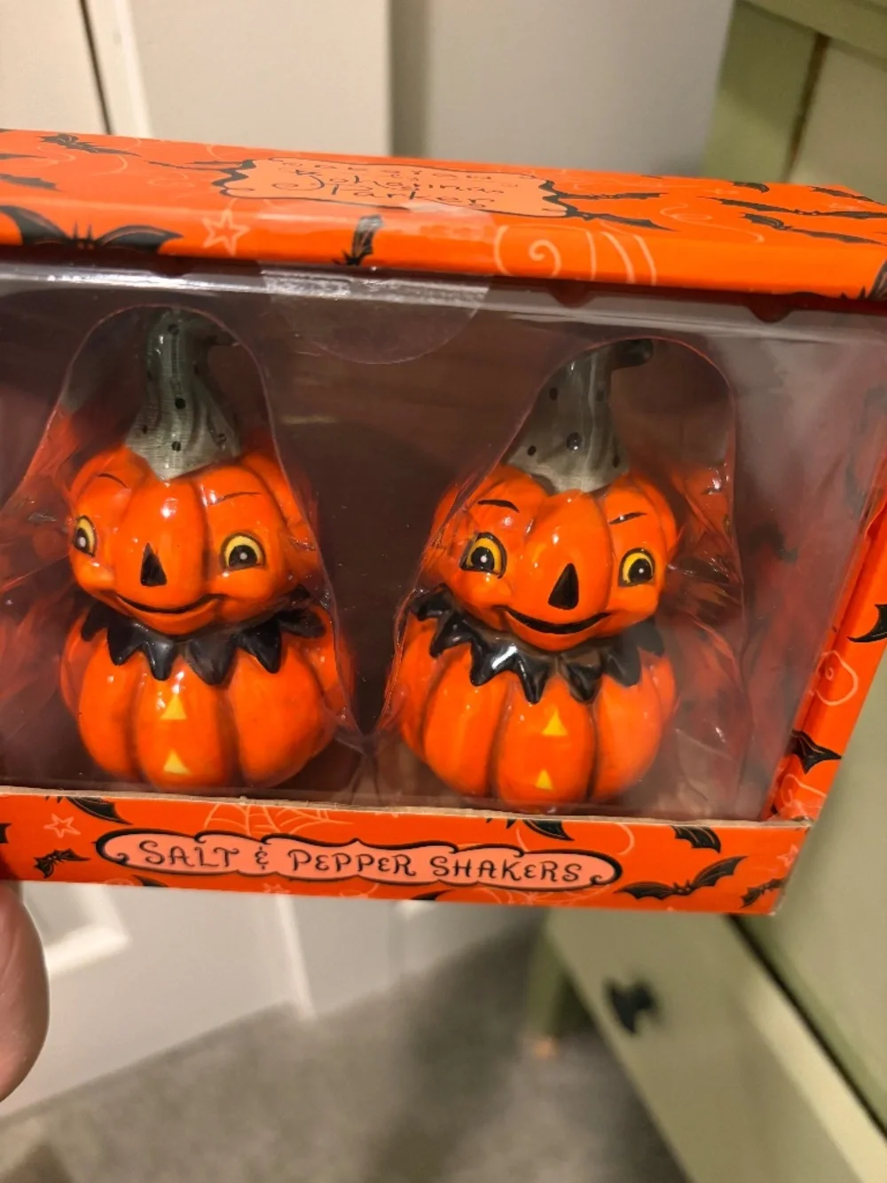 Johanna Parker Halloween Jack-O'-Lantern Pumpkin Salt & Pepper Shaker Set NIB
